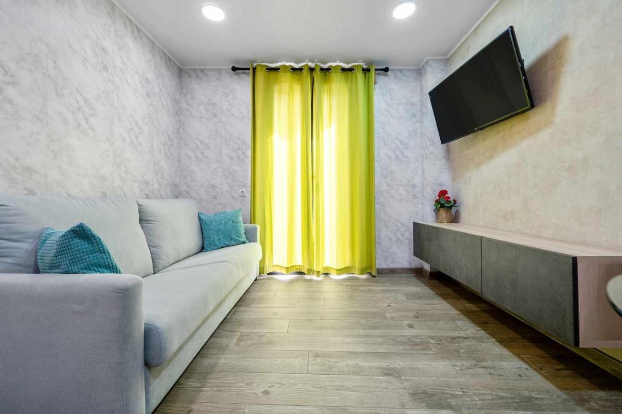 Apartments Lilia 雷乌斯 客房 照片