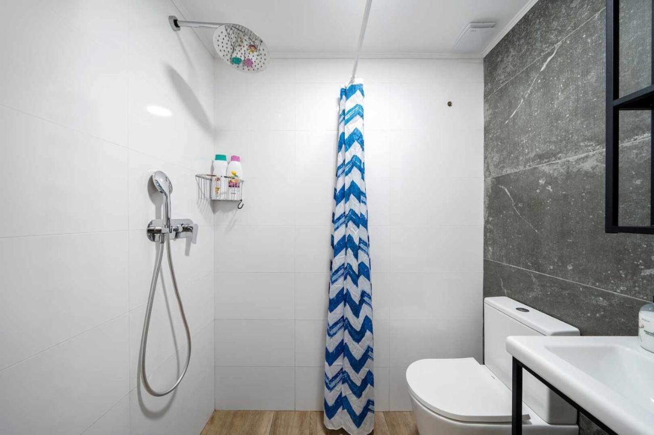 Apartments Lilia 雷乌斯 客房 照片