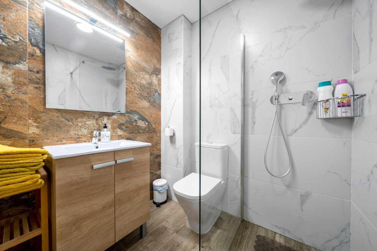 Apartments Lilia 雷乌斯 客房 照片