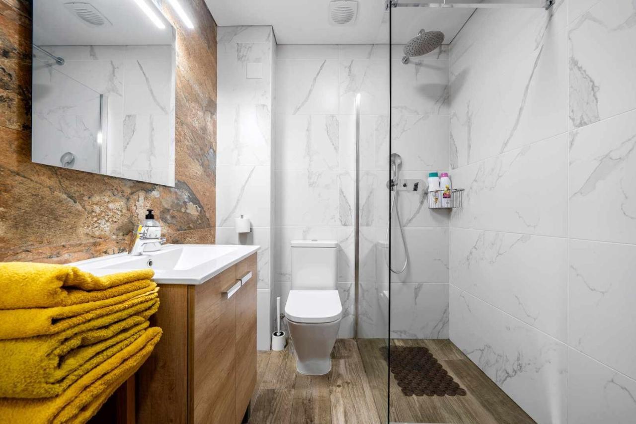 Apartments Lilia 雷乌斯 客房 照片