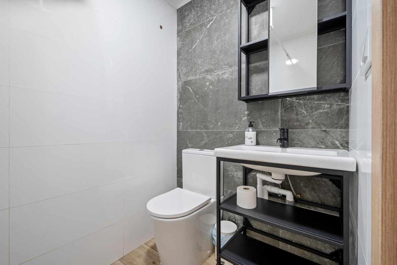 Apartments Lilia 雷乌斯 客房 照片