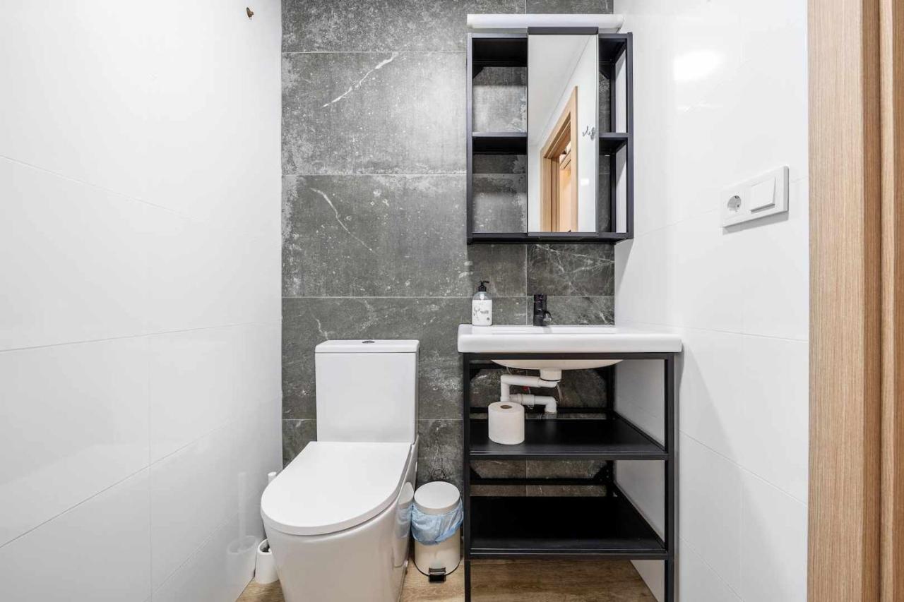 Apartments Lilia 雷乌斯 客房 照片